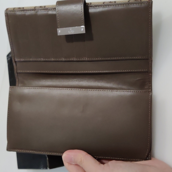 Vintage Gucci Long Wallet - Picture 3 of 11